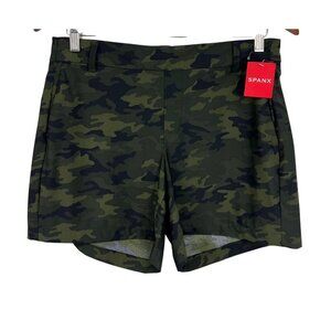 Spanx Womens Sunshine Shorts Size Medium M Green Camo Stretch 50213R NWT New